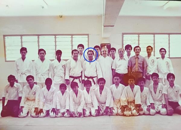 Captain Oh Teik Toh (circled) with his judokas at St Michael's Institution, Ipoh, in the 1970s. 