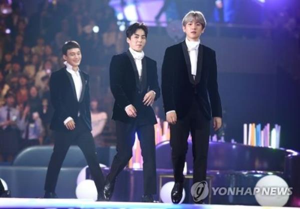 EXO-CBX, a subunit of K-pop boy group EXO, is seen in this photo provided by local cable TV channel Mnet. (PHOTO NOT FOR SALE) (Yonhap)